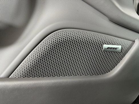 Used 2023 Porsche Taycan Base w/ Premium Package image 33