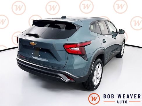 New 2026 Chevrolet Trax LS w/ LS Convenience Package FWD image 8