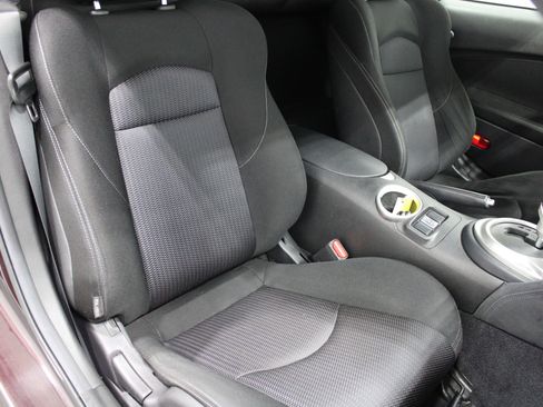 Used 2012 Nissan 370Z Roadster RWD image 18