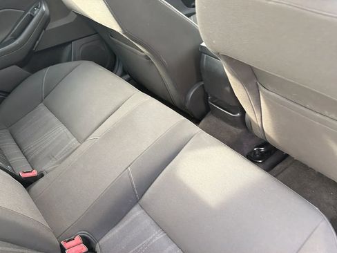 Used 2015 Ford Focus SE FWD image 62