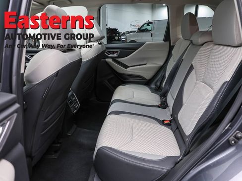Used 2023 Subaru Forester Premium AWD/4WD image 24