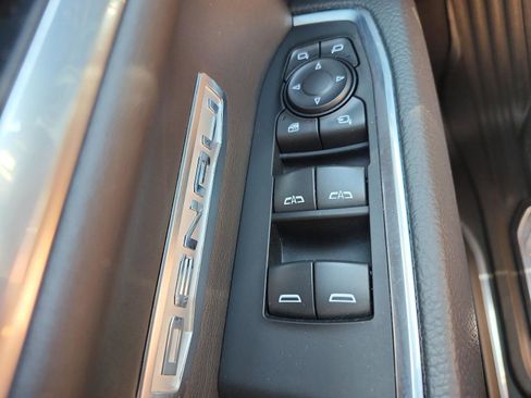 Certified 2025 GMC Sierra 1500 Denali w/ Denali Reserve Package AWD/4WD image 23