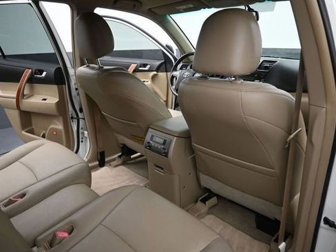 Used 2009 Toyota Highlander Limited FWD image 10