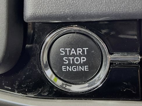 Used 2023 Mitsubishi Outlander ES image 23