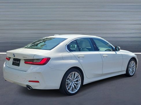 Used 2024 BMW 330e w/ Convenience Package RWD image 3