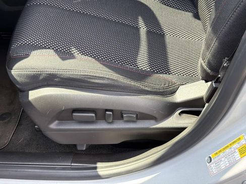 Used 2015 Chevrolet Equinox LT w/ Driver Convenience Package FWD image 22