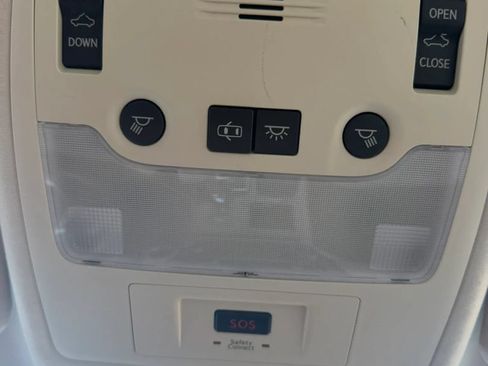 Used 2013 Lexus ES 300h w/ Luxury Pkg FWD image 28