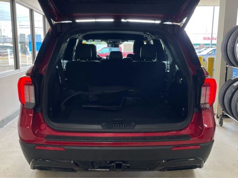 Used 2025 Ford Explorer ST-Line w/ Premium Package AWD/4WD image 26