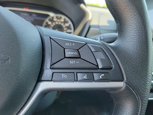 Used 2025 Nissan Altima 2.5 SV image 17