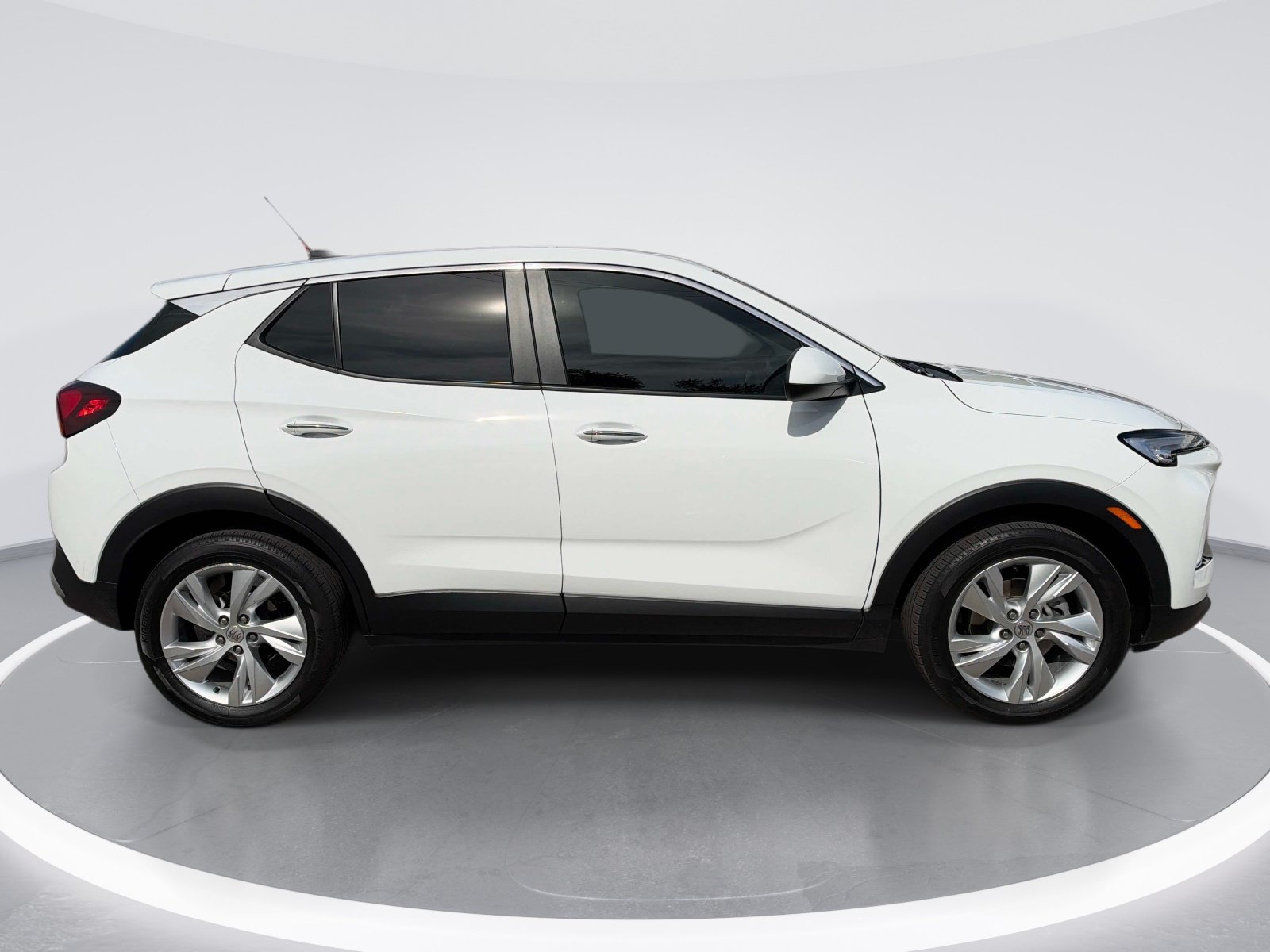 Used 2024 Buick Encore GX Preferred FWD image 9