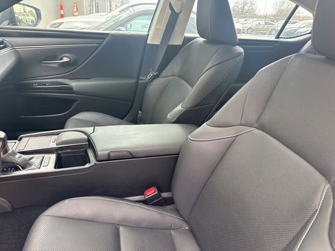 Used 2022 Lexus ES 350 w/ Premium Package image 11