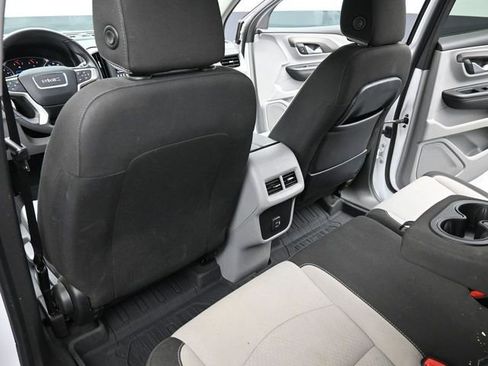 Used 2022 GMC Terrain SLE w/ LPO, Floor Liner Package image 24
