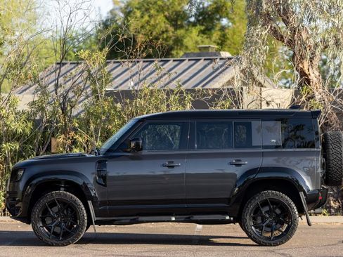 Used 2023 Land Rover Defender 110 AWD/4WD image 9