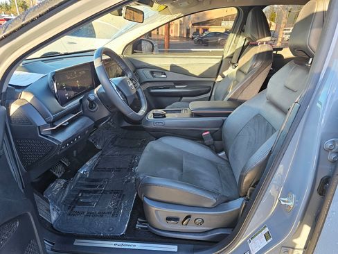 Used 2023 Nissan Ariya AWD image 21