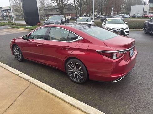 Certified 2025 Lexus ES 350 w/ Premium Package image 5