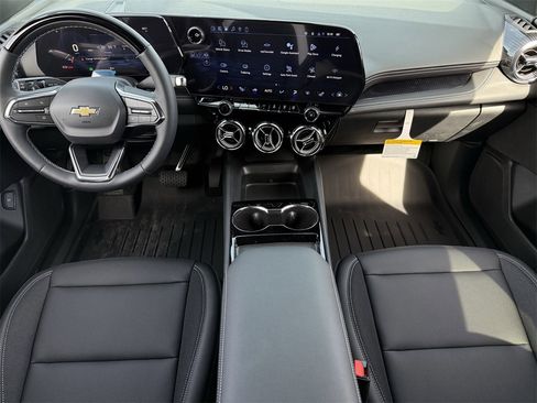 New 2026 Chevrolet Blazer EV LT image 10