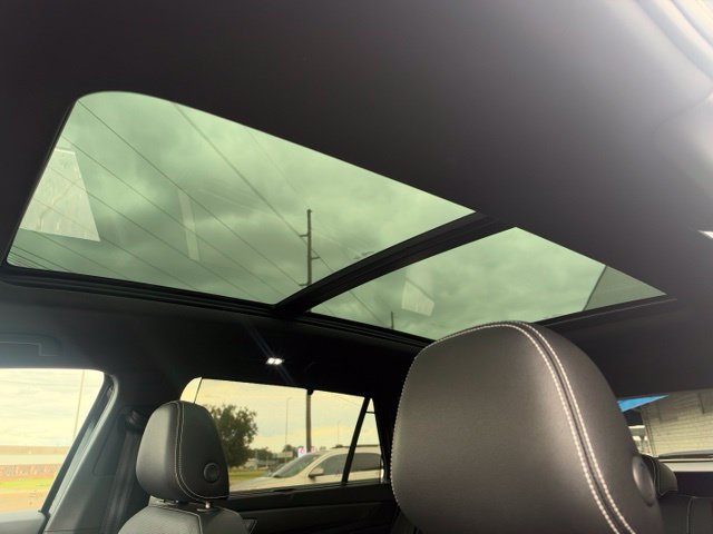 Used 2026 Volkswagen Atlas Cross Sport SE w/ Panoramic Sunroof Package FWD image 17