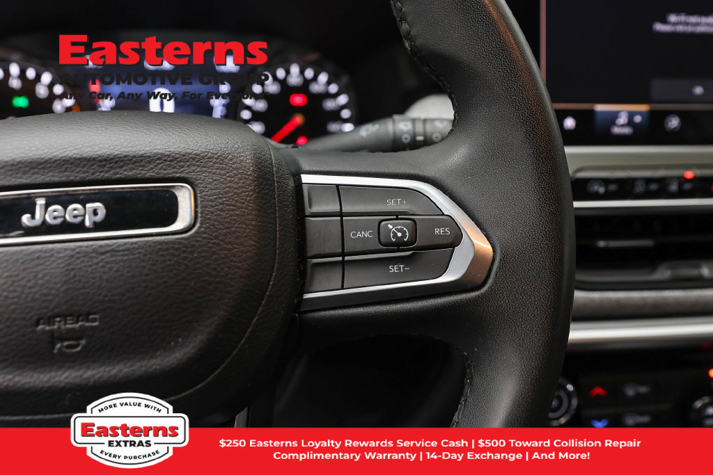 Used 2024 Jeep Compass Latitude AWD/4WD image 16