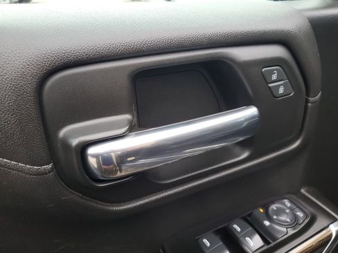 Used 2019 Chevrolet Silverado 1500 RST image 29