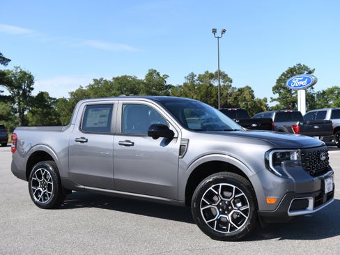 New 2026 Ford Maverick Lariat AWD/4WD image 3