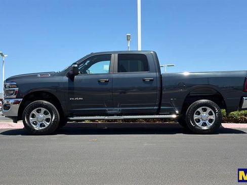 Used 2025 RAM 2500 Big Horn AWD/4WD image 6