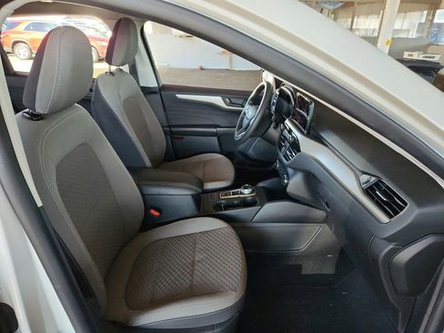 Used 2022 Ford Escape SE image 22