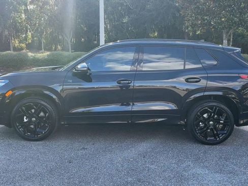 New 2026 Volkswagen Tiguan SE R-Line image 5