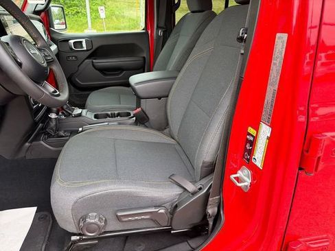 Used 2024 Jeep Wrangler Unlimited Sport AWD/4WD image 6