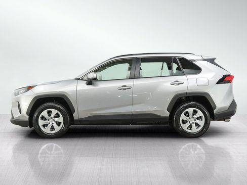 Used 2019 Toyota RAV4 LE w/ Carpet Mat Package AWD/4WD image 2
