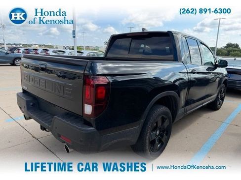 Used 2024 Honda Ridgeline Black Edition image 2