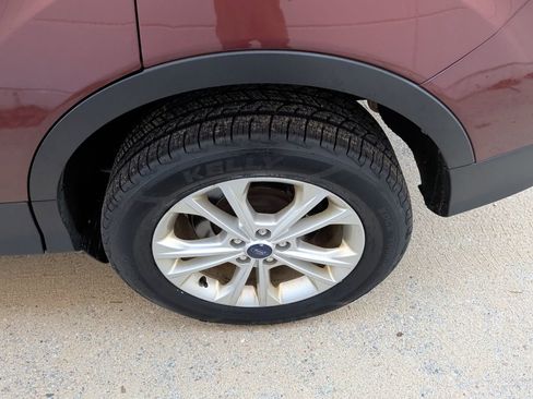 Certified 2018 Ford Escape SEL image 11