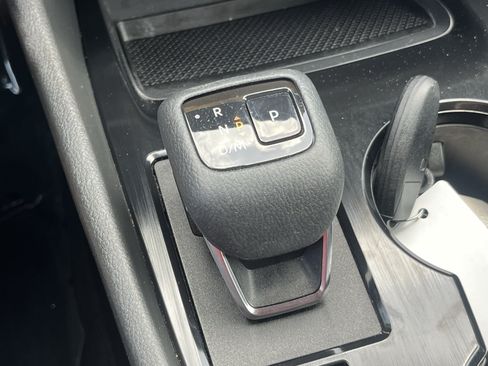 Used 2022 Nissan Rogue SV FWD image 22