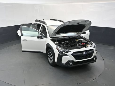 Used 2023 Subaru Outback Premium AWD/4WD image 17
