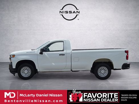 Used 2021 Chevrolet Silverado 1500 W/T RWD image 3