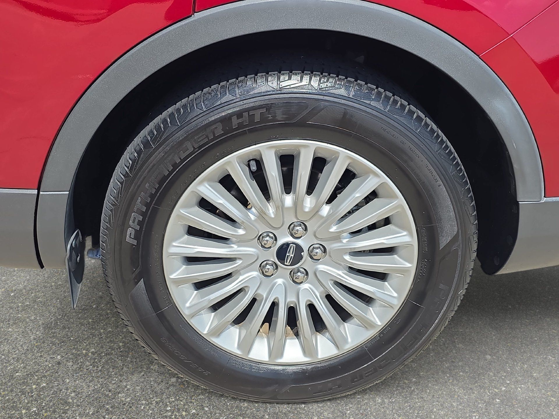 Used 2019 Lincoln Nautilus FWD image 31