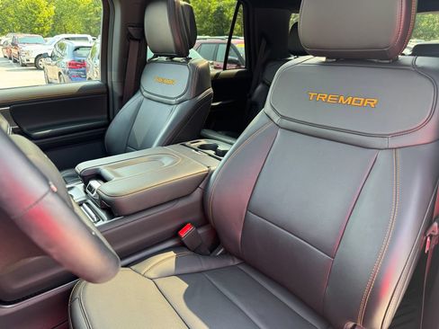Used 2026 Ford Expedition Tremor AWD/4WD image 23