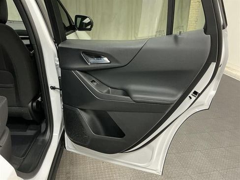 New 2027 Chevrolet Equinox LT w/ Safety and Technology Package AWD/4WD image 31