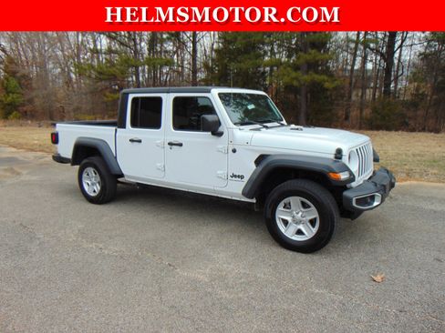 Certified 2023 Jeep Gladiator Sport image 11