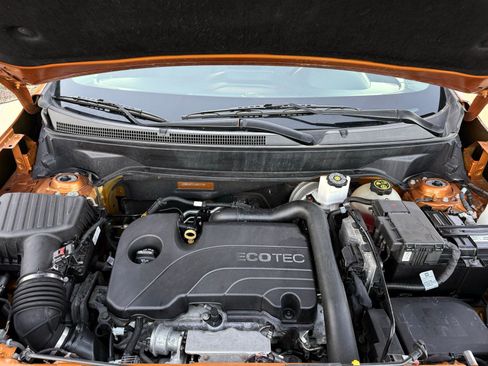 Used 2018 Chevrolet Equinox LT FWD image 37