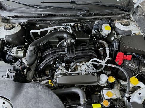 Used 2025 Subaru Outback Premium image 33