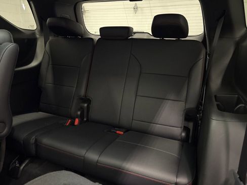 New 2026 Chevrolet Traverse RS w/ LPO, Floor Liner Package image 30