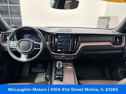 Certified 2022 Volvo XC60 B5 Inscription image 16