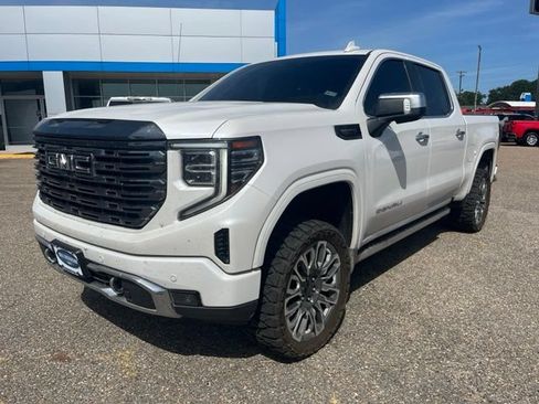 Used 2022 GMC Sierra 1500 Denali Ultimate AWD/4WD image 2