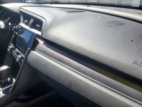 Used 2018 Honda Civic Touring image 37