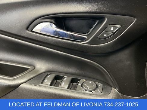 Used 2019 Chevrolet Equinox LT image 22