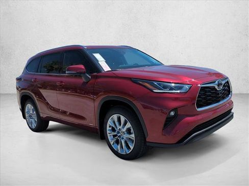 New 2026 Toyota Highlander Limited AWD/4WD image 7