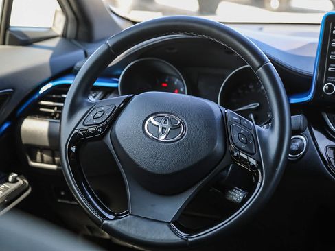 Certified 2019 Toyota C-HR XLE FWD image 15