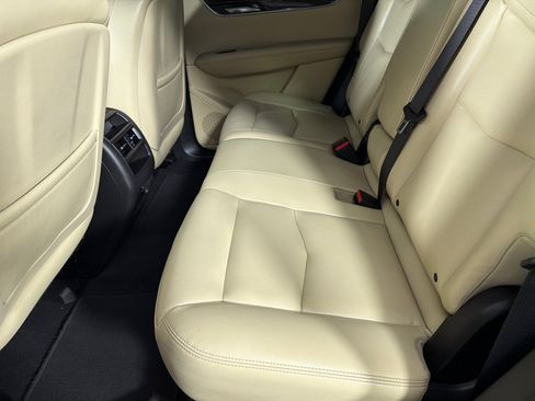 Used 2017 Cadillac XT5 FWD image 15