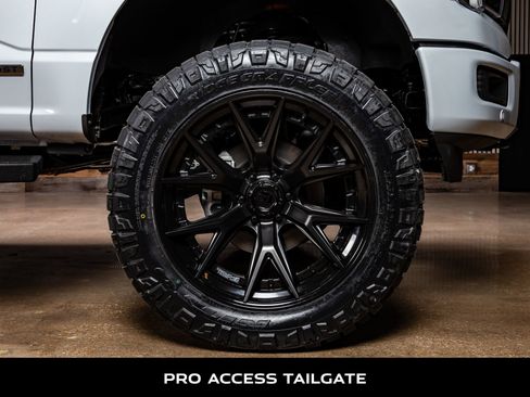 Used 2025 Ford F150 Lariat w/ Equipment Group 501A Mid image 12