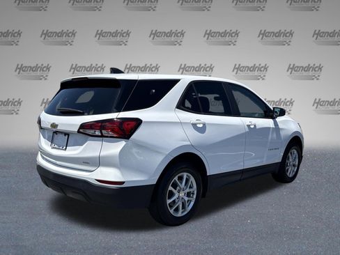 Used 2023 Chevrolet Equinox LS w/ LS Convenience Package AWD/4WD image 10